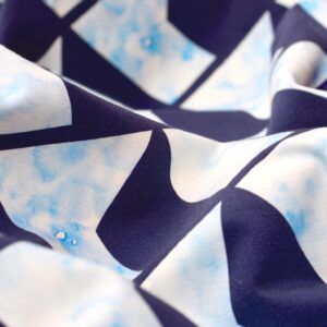 BOMULDSJERSEY - GEOMETRIC WATERCOLOR, MØRKEBBLÅ