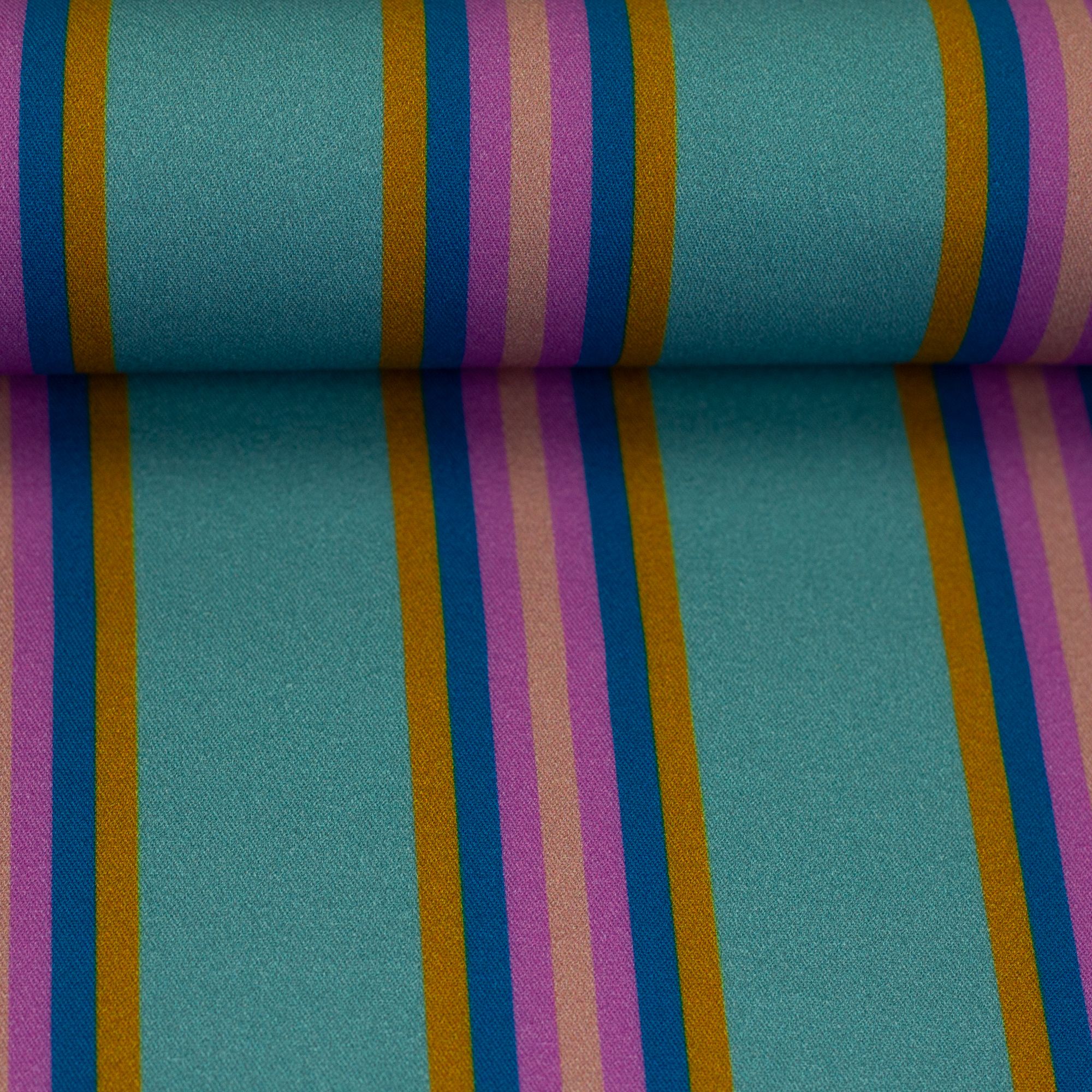 VISKOSE - WALKING BY BLUE STRIPS