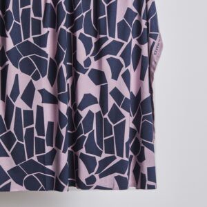 VISKOSEJERSEY - ODD PUZZLE LILAC/SPACE